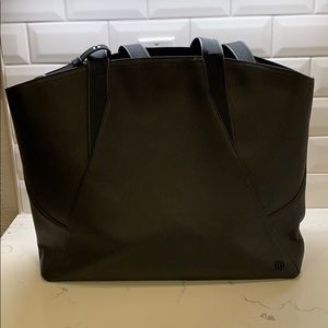 Lululemon gym/travel bag